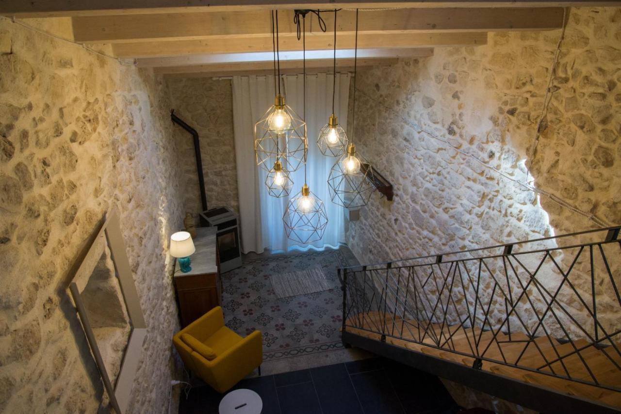 Il Piccolo Loft Holiday Home パラッツォーロ・アクレイデ エクステリア 写真